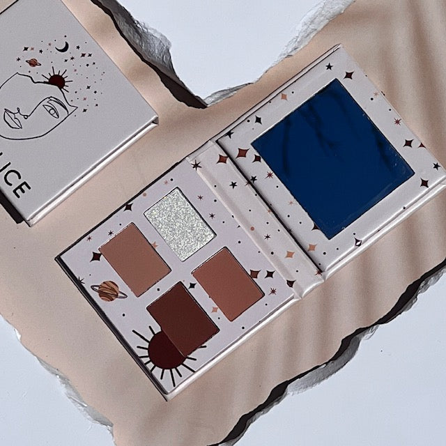 First Class Eyeshadow Quad