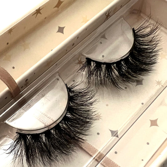 LOVE RIDE 3D FAUX MINK EYELASHES : VALERIA RAMOS COLLABORATION