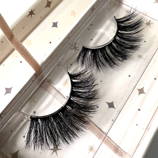 VIVE 3D FAUX MINK EYELASHES : KOLABORASI VALERIA RAMOS